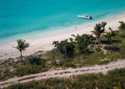 blue pelican boat charter - plage de rendez vous bay Anguilla